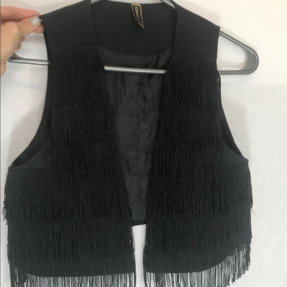 sleeveless  vest - Picture 2 of 8